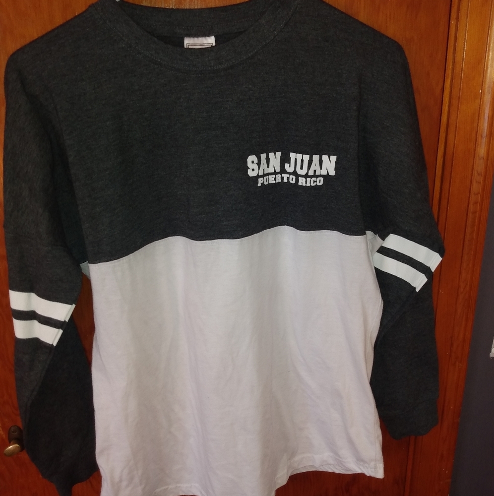 LE medium San Juan peurto rico NWOT